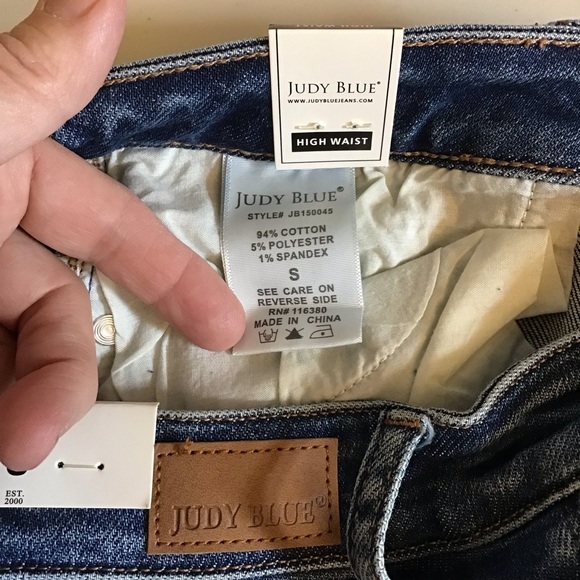 Judy Blue Small NWT Denim Bermuda Shorts High Waist Women’s Distressed JB150045 - Picture 7 of 9